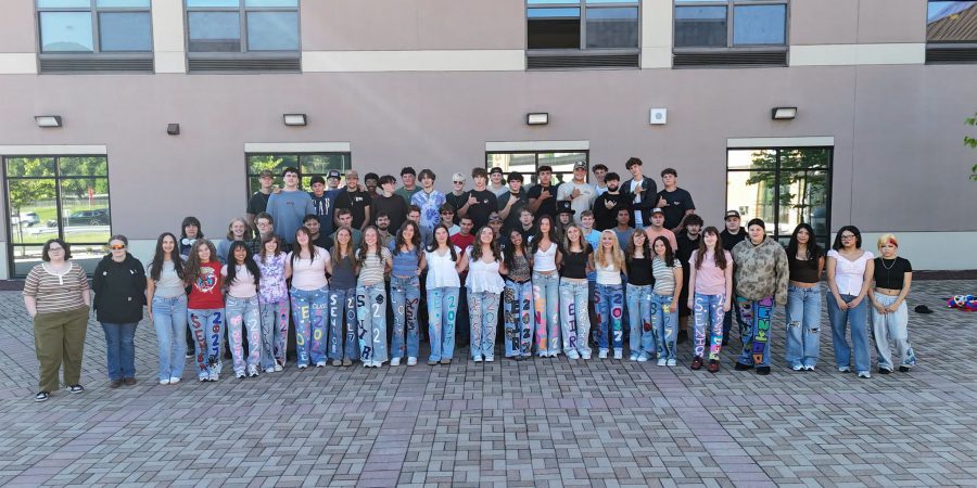 Classof2027 Photo of the Class of 2027 on their last first day of school