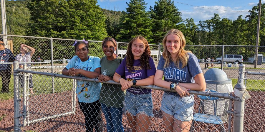 Photo of students at Tri-Valley's Bear Bash